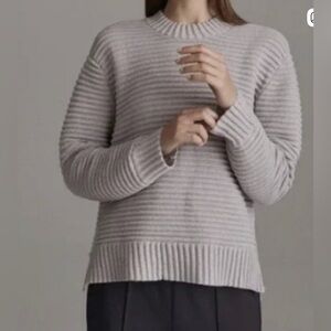 Varley  pull over sweater